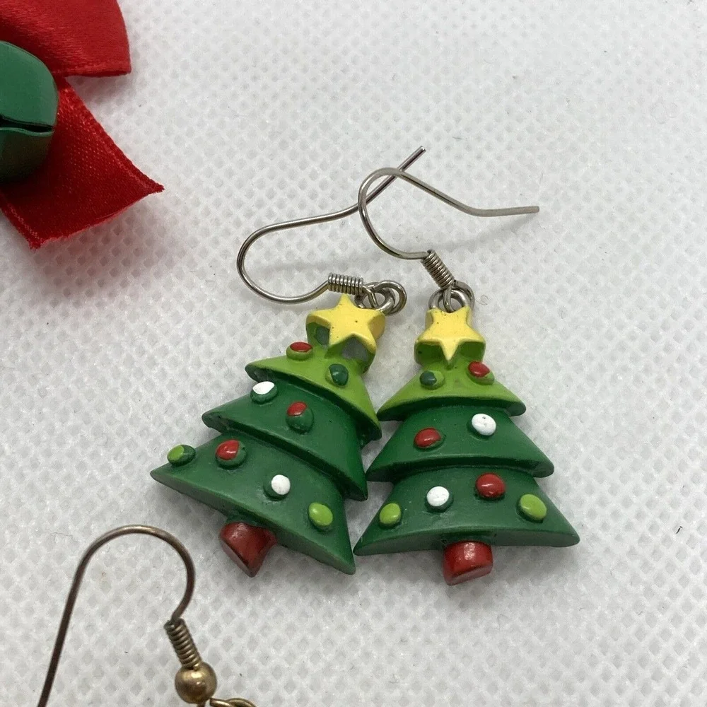 Vintage - Now Lot 4 Pairs Pierced‎ Christmas Earrings Tree Bell Bow Angel Bulb
